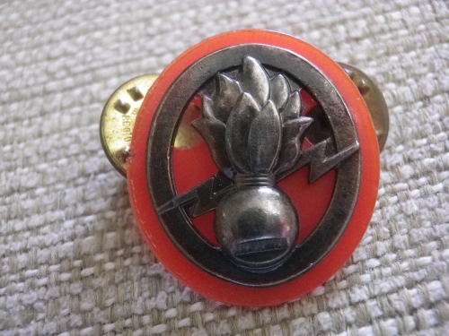 SANDF - ENGINEERS EXPLOSIVES PROFICIENCY BREAST BADGE + BACKING - FOR MESS DRESS (2721)