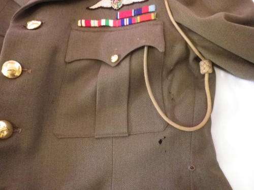 SAAF - WW2 MAJORS KHAKI TUNIC + PILOT WINGS + RIBBON BAR + MEDICS COLLARS - SOME MOTHING (4842)