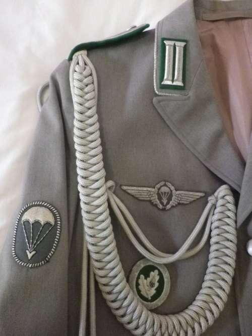 WEST GERMAN - PARACHUTE REGT. DRESS TUNIC + TROUSERS  - GOOD CONDITION (4836)