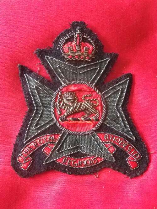 ROYAL RHODESIA REGT -   KC BULLION BLAZER BADGE - MINOR DAMAGE    (7875)
