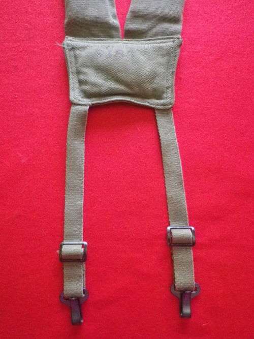 RHODESIAN ARMY - P69 YOKE FOR WEBBING               (7941)
