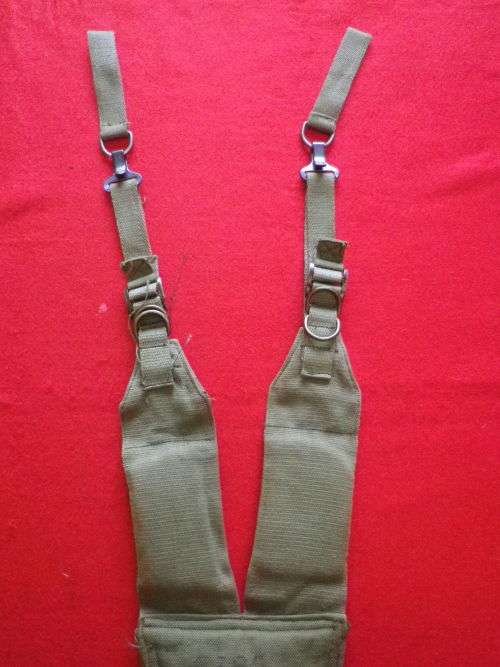 RHODESIAN ARMY - P69 YOKE FOR WEBBING               (7941)