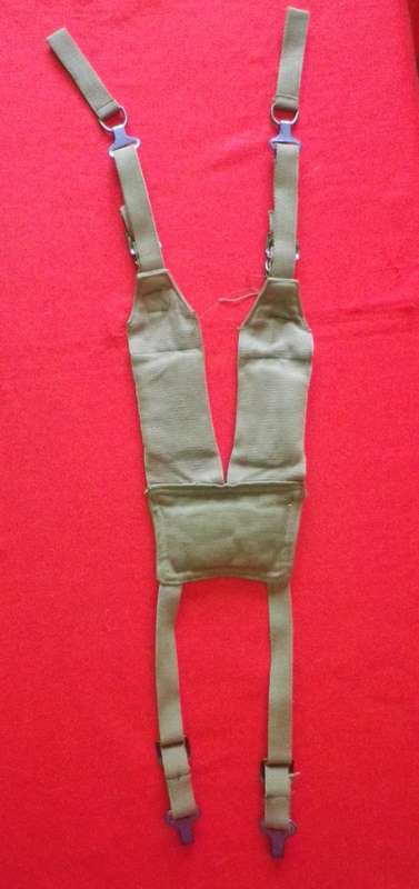 RHODESIAN ARMY - P69 YOKE FOR WEBBING               (7941)