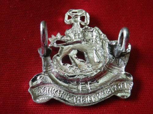 RHODESIAN LIGHT INFANTRY - ANODISED BERET BADGE         (6009)
