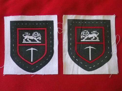RHODESIAN ARMY - FACING PAIR PRINTED SHOULDER PATCHES - UNUSED    (8134)