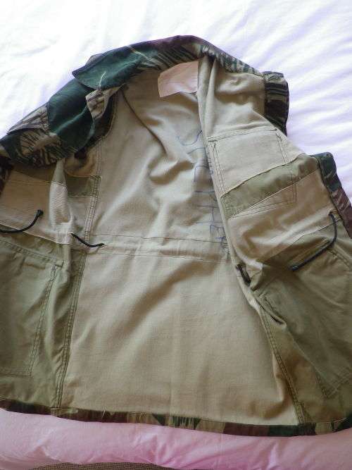 RHODESIAN ARMY CAMMO JACKET - SIZE L - MADE PARAMOUNT - GOOD CONDITION - INSCRIBED - TAG FADED (1087