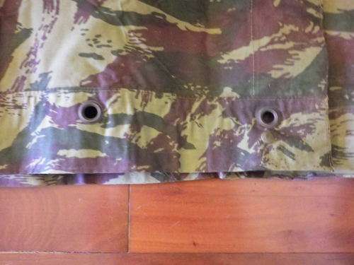 SA BORDER WAR PICK UP - CUBAN CAMO PONCHO /GROUND SHEET /BIVVY- SIZE 2m X 1.32m - NOTE TEAR (4124)