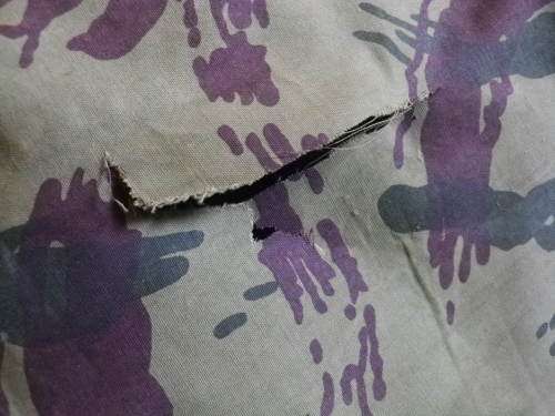 SA BORDER WAR PICK UP - CUBAN CAMO PONCHO /GROUND SHEET /BIVVY- SIZE 2m X 1.32m - NOTE TEAR (4124)