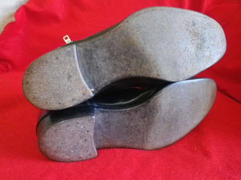 RHODESIA BSAP - PAIR SENIOR OFFICERS FULL DRESS (HALF-WELLINGTON) BOOTS   (8257)