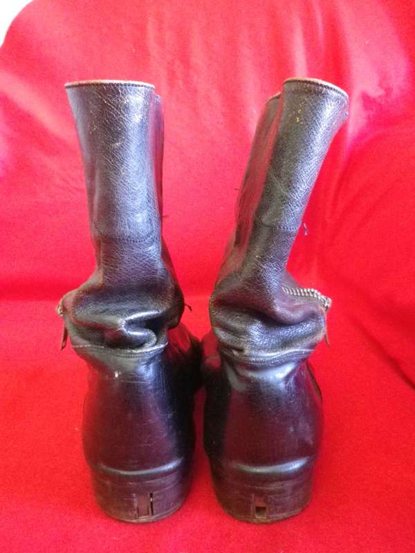 RHODESIA BSAP - PAIR SENIOR OFFICERS FULL DRESS (HALF-WELLINGTON) BOOTS   (8257)