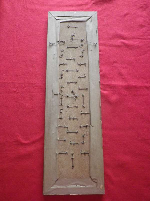 RHODESIAN ARMED FORCES - 32 UNIT BADGES (CAST COPIES)  ON DISPLAY FRAME - SIZE 71 X 21 cm.  (8318)