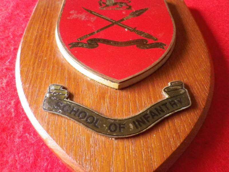 RHODESIAN SCHOOL OF INFANTRY PLAQUE                   (4150)