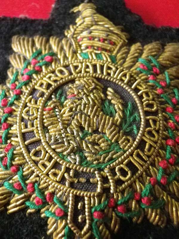 RHODESIA BSAP - ZRP - EARLY OFFICERS PADDED BULLION CAP BADGE             (8398)