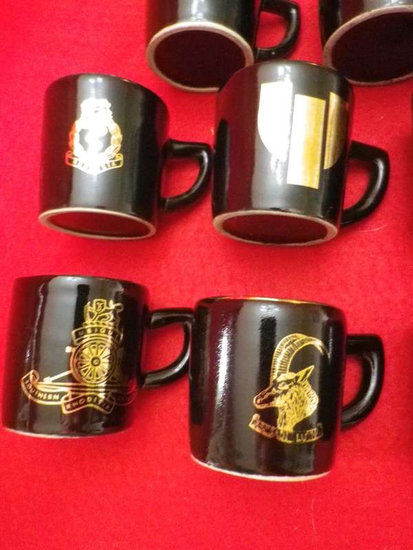 RHODESIAN ARMY UNITS - LOT 11 X MINI COFFEE MUGS  - HEIGHT 5.5cm -   (8440)