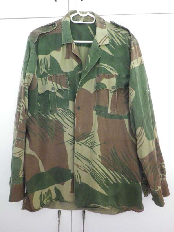 RHODESIAN ARMY LONG SLEEVE CAMMO SHIRT - SOME BUTTONS MISSING + MINOR REPAIRS - PARAMOUNT (8439)