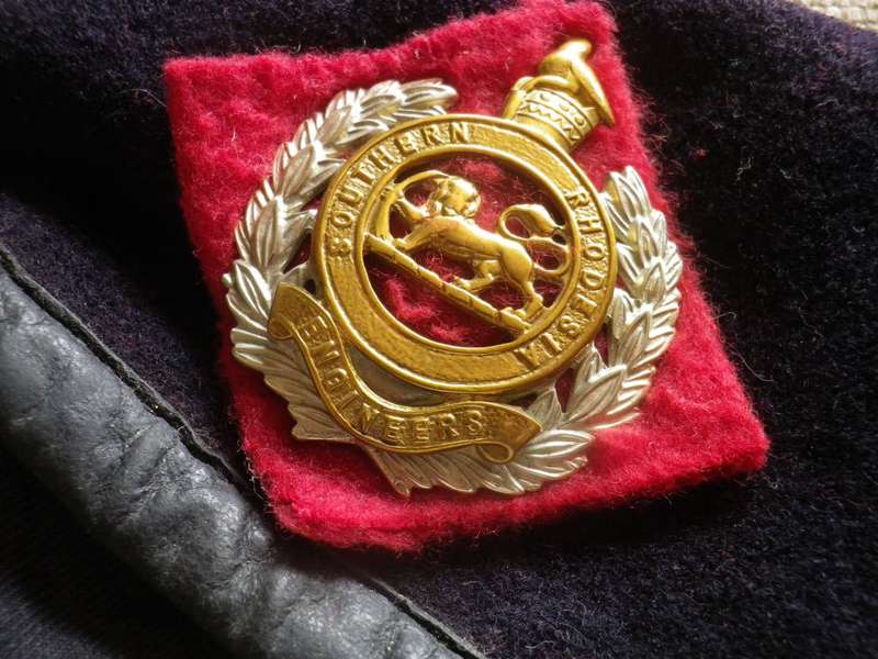 SOUTHERN RHODESIA ENGINEERS BERET - SCARCE - STAMPED `RNG 1962 ` - RIM 54.5cm / 21.5`   (8585)