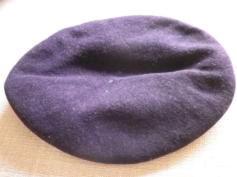 SOUTHERN RHODESIA ENGINEERS BERET - SCARCE - STAMPED `RNG 1962 ` - RIM 54.5cm / 21.5`   (8585)