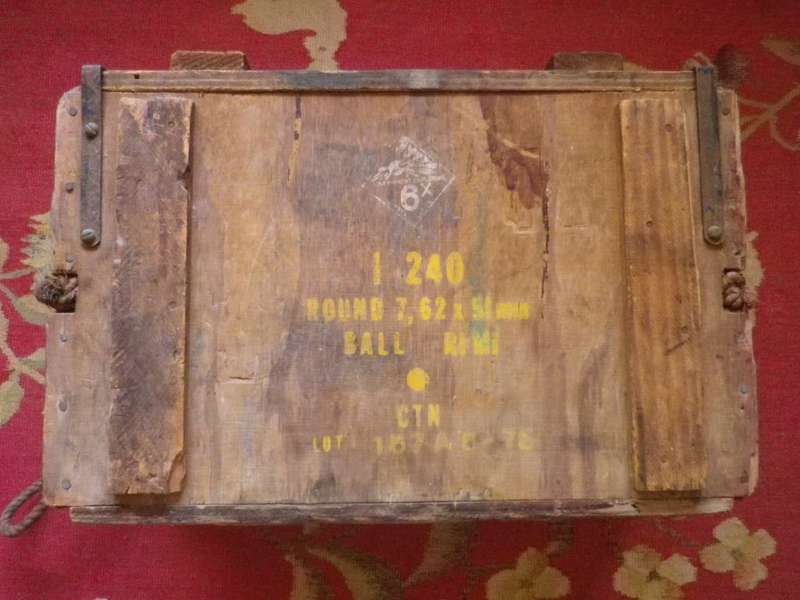 RHODESIAN ARMY WOODEN AMMO BOX - (EMPTY) SIZE 43cm X 21cm X 30cm -  WEIGHT 4.6 Kgs  (8619)