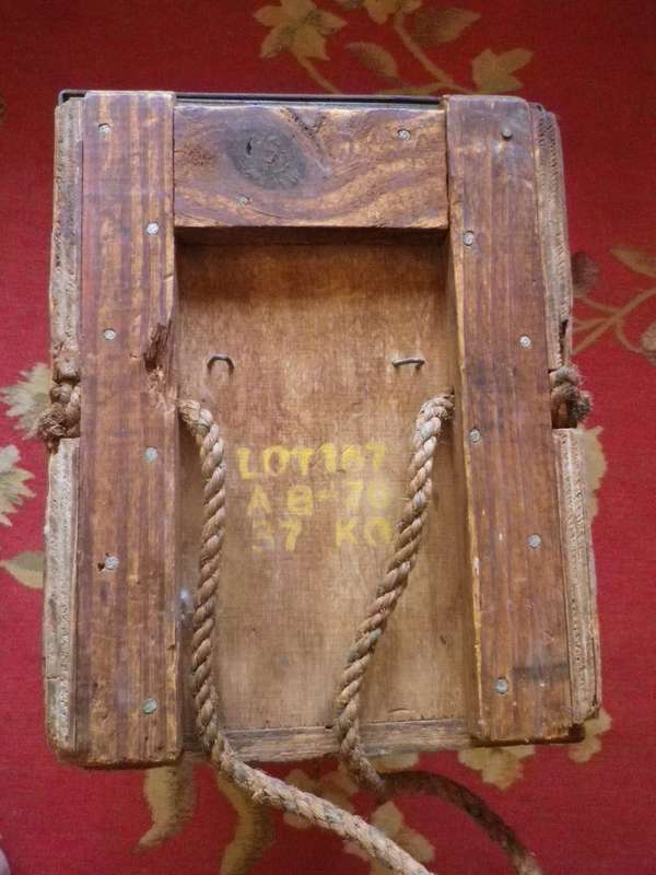 RHODESIAN ARMY WOODEN AMMO BOX - (EMPTY) SIZE 43cm X 21cm X 30cm -  WEIGHT 4.6 Kgs  (8619)