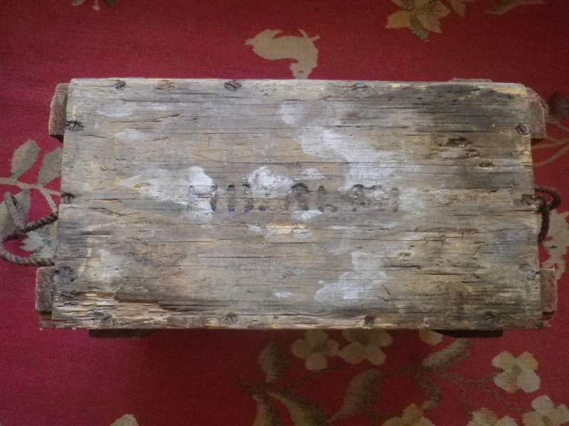 RHODESIAN ARMY WOODEN AMMO BOX - (EMPTY) SIZE 43cm X 21cm X 30cm -  WEIGHT 4.6 Kgs  (8619)