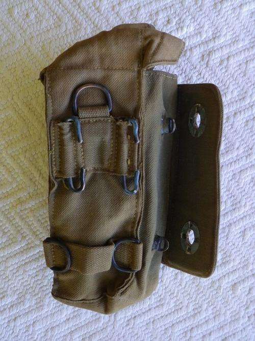 SOUTH AFRICA ARMY RADIO POUCH, POST WW2 (1960'S)
