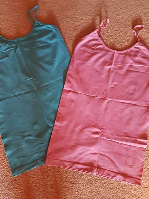 Bulk: 2 x Ladies Seamless Tops / Brand: Edgars Free To Be You / In Excellent Condition - Like New!