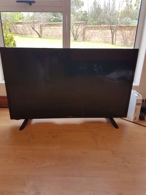 Sinotec 35" Flat Screen Television
