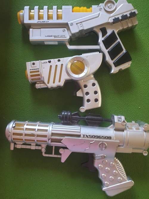 Set of 3 x Toy Guns with Shooting Noises