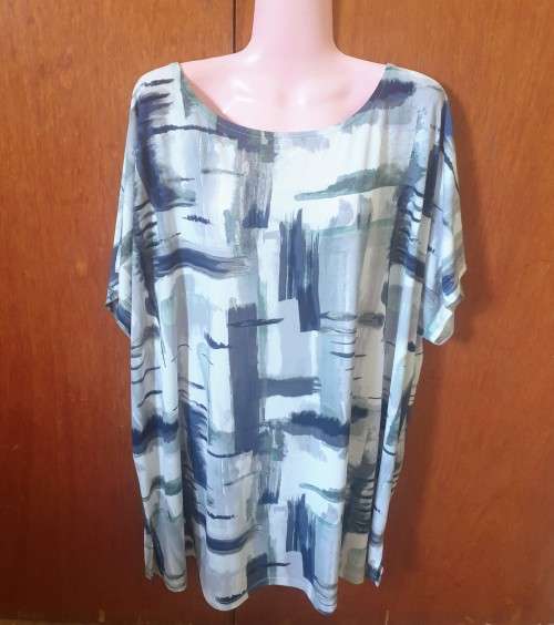 Modern Top by David Jones Size: XXL