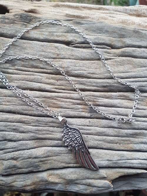 Fashion necklace with angel wing pendant