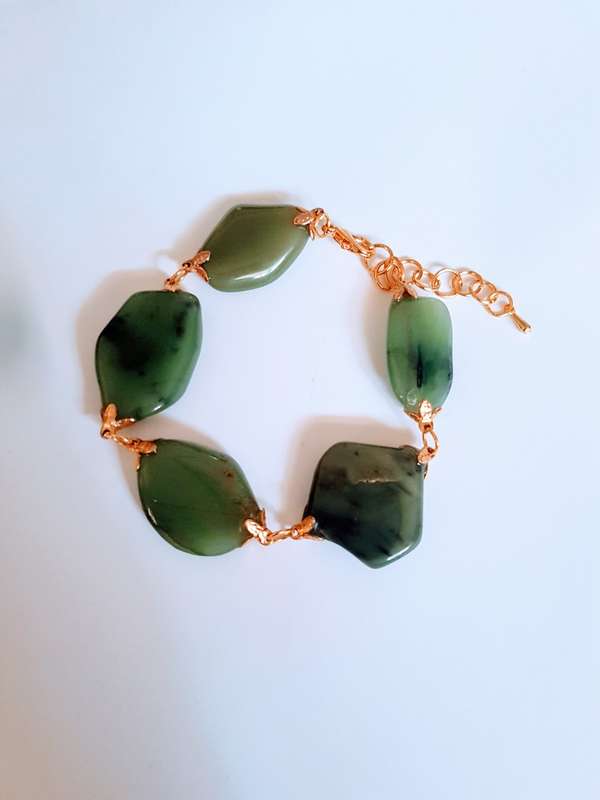 Adventurine gemstone bracelet with gold tone fashion links & clasps Ideally fits an average size wri