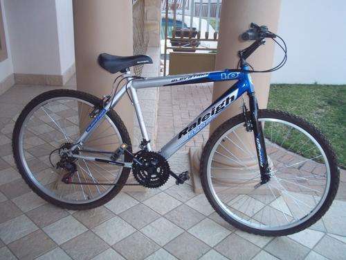 Mountain bicycle - Raleigh (In excellent condition! like new) - bargain bid!!!