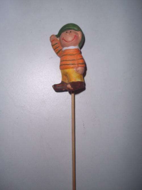 Cute garden gnome (brand new)
