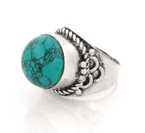 Beautiful turquoise gemstone ring in alloy of silver