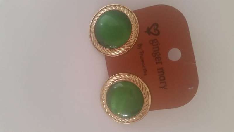 Round Green & Gold Earrings from Truworths / Bargain R1 Starting Bid!