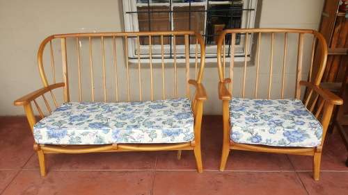 Beach Wood 2 seeter plus chair