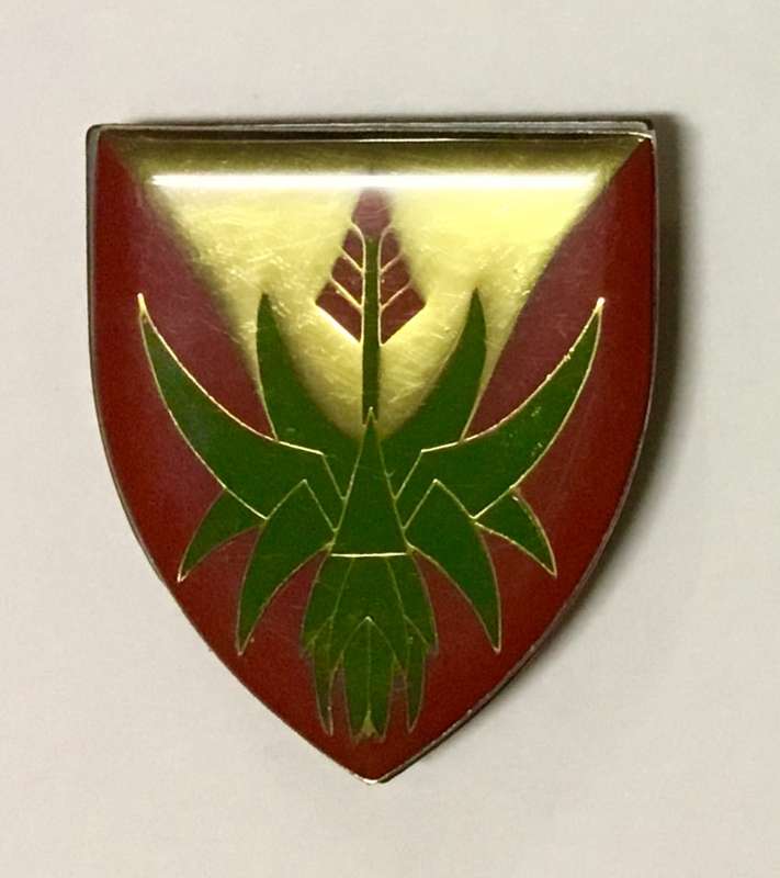 Beautiful!! Rare Zeerust Commando Shoulder Flash with all three pins