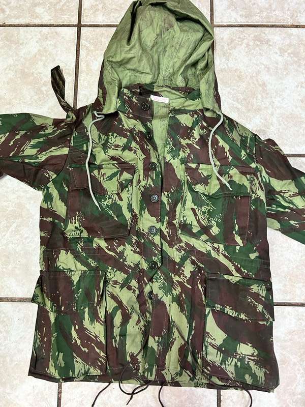 Border War Era - Portuguese Lizzard Jacket with Hood ( Mint Condition )