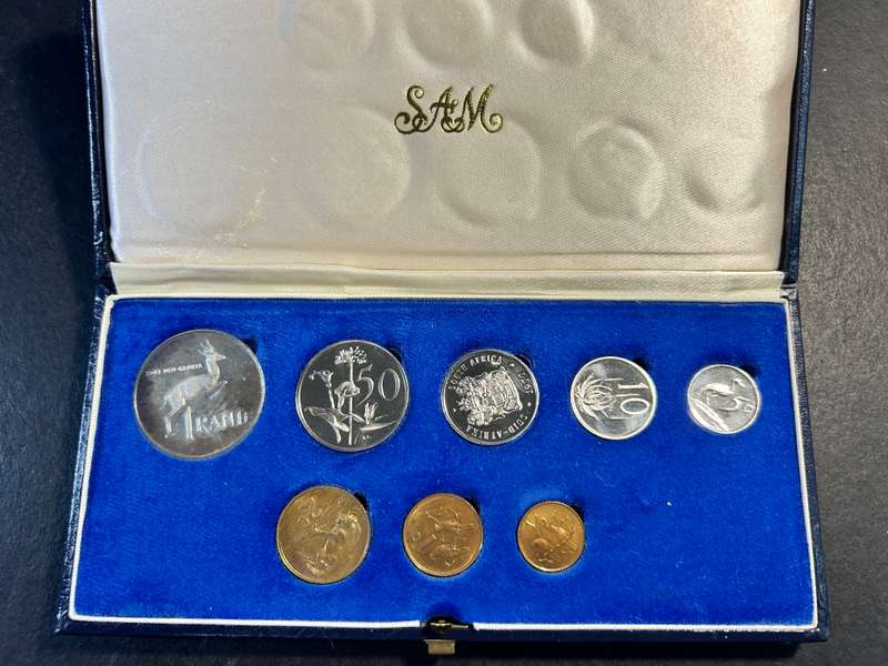 1977 short proof set.