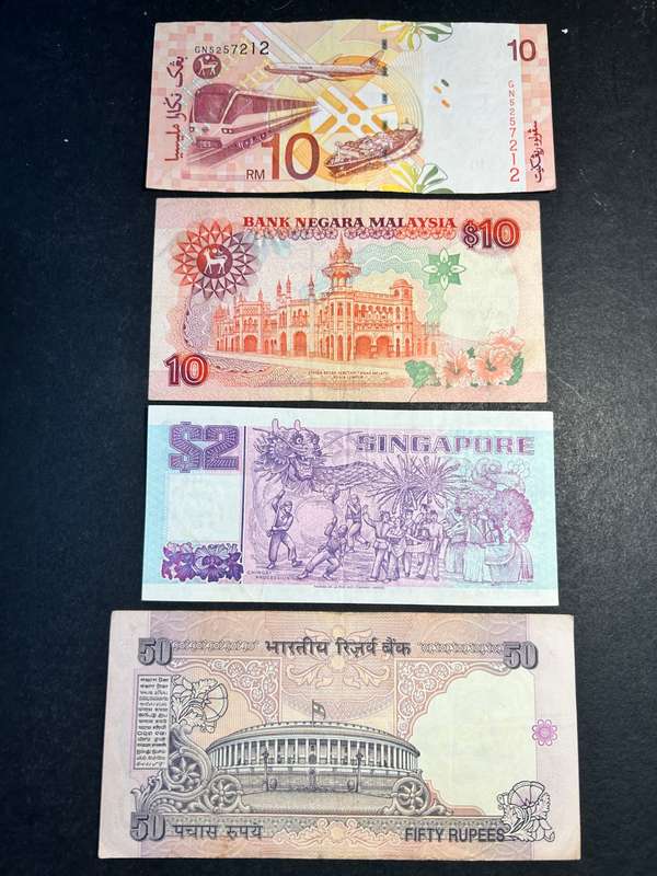 Assorted notes x 4
