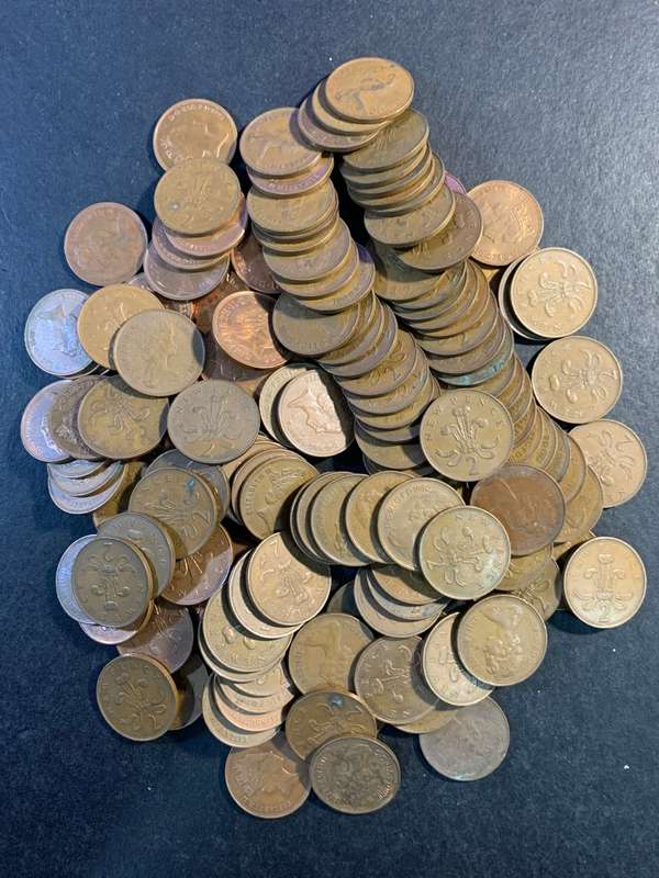 Big batch of British 2 pence coins