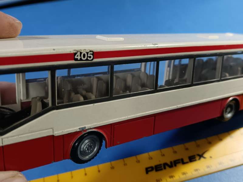 NZG Rathaus Bus