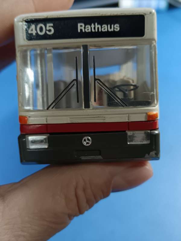 NZG Rathaus Bus