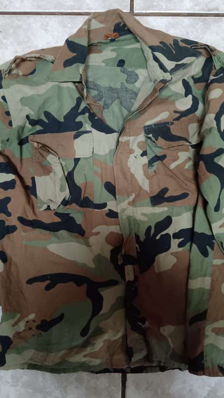 Lonsgleeve Camo Shirt - Large and Good Condition