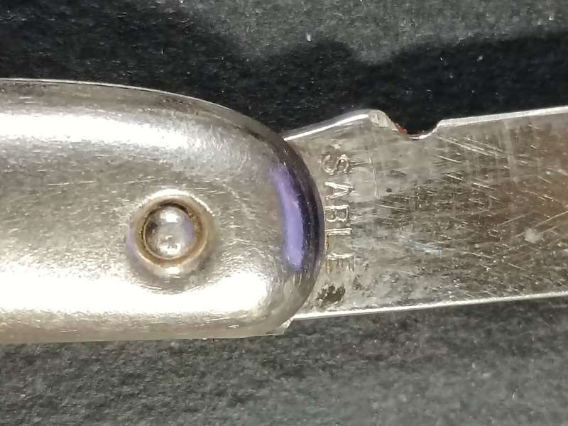 Sable pocket knife