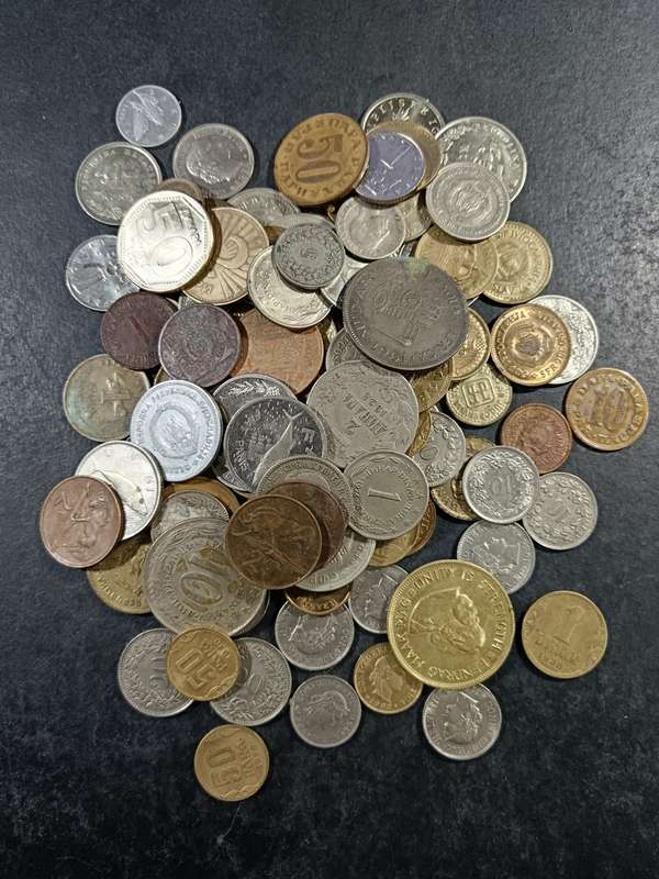 mixed lot of 100 coins