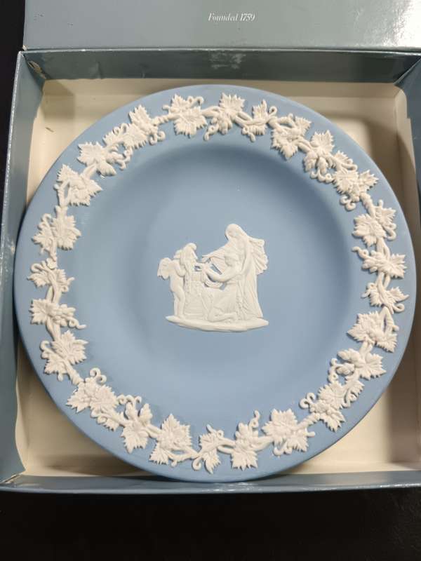 Beautiful Wedgewood small plate