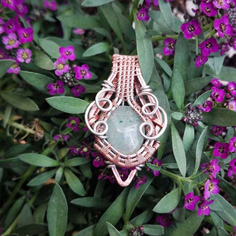 Green Aventurine in Copper & Silver Coloured Copper Pendant Necklace Twisted & Stoned