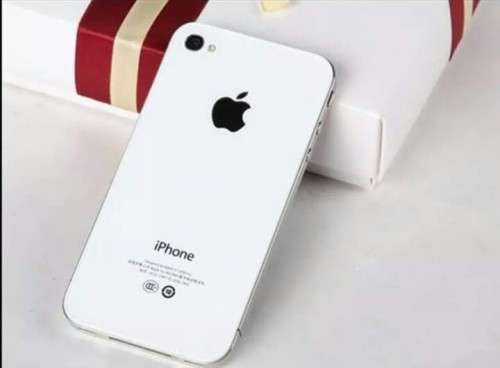 NEW Apple iPhone 4 8GB 5MP Camera IOS Smartphone