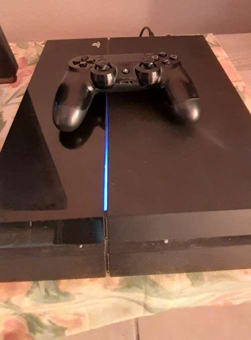 PS4 500GB Console With 1 Controller
